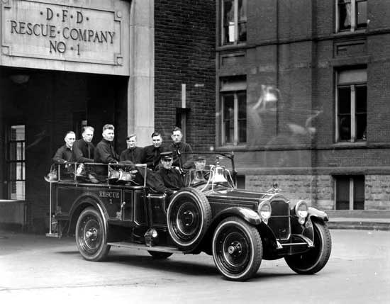 DFD Rescue 1 Packard 1920s