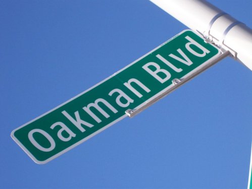 OakmanBlvdSign