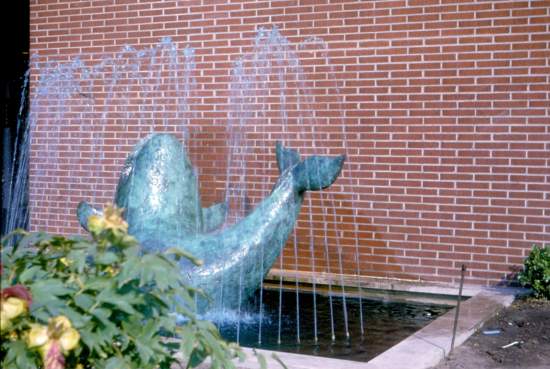 northland_courtyard_sculpture_closeup_july1971