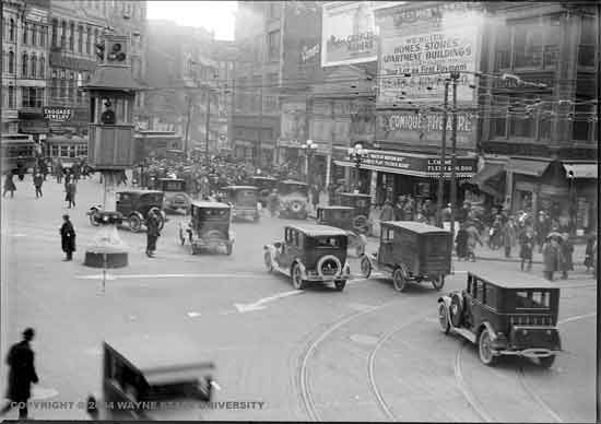Broadway and Gratiot 1922