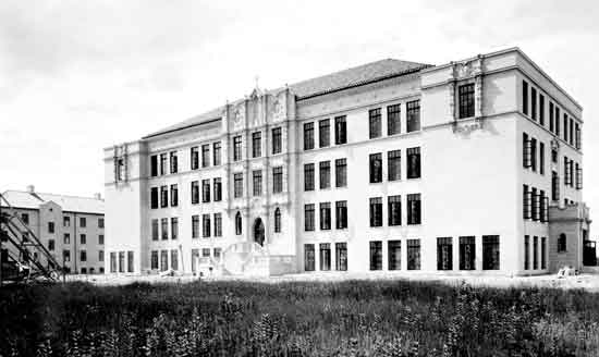 U of D High School 1930